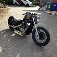 Honda vt 600 bobber