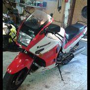 Kawasaki GPX 750 R
