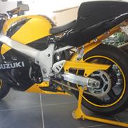 Suzuki Gsxr 600 srad