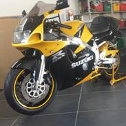 Suzuki Gsxr 600 srad