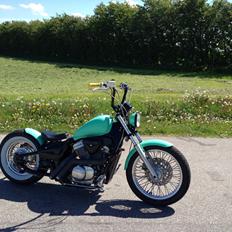 Honda Shadow 600 bobber