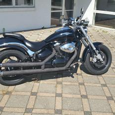 Suzuki Intruder