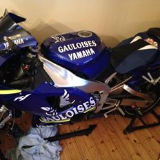 Yamaha r1