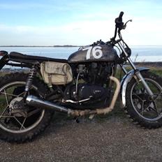 Suzuki GS 400 Scrambler