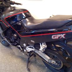 Kawasaki GPX750R