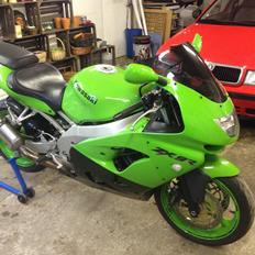 Kawasaki ZX9R