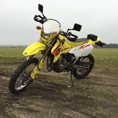 Suzuki drz-400 sm