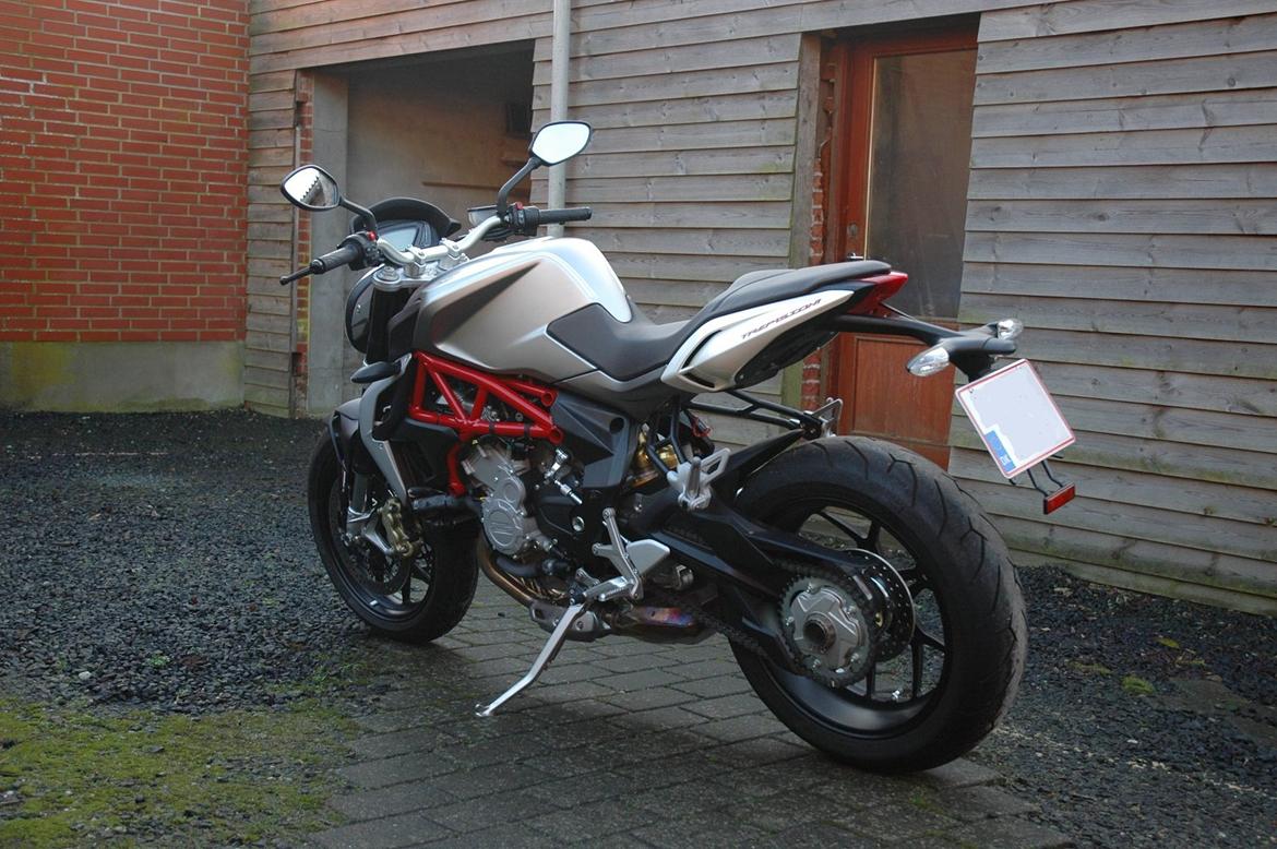 MV Agusta Brutale B3 800 billede 6