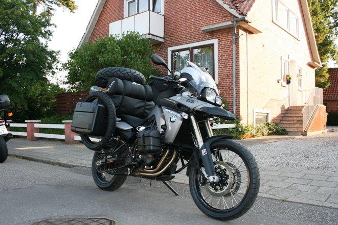BMW F800 GS - Vægt 410 kg. incl. mig selv,  tilladt totalvægt er 420 kg. på denne mc. billede 1