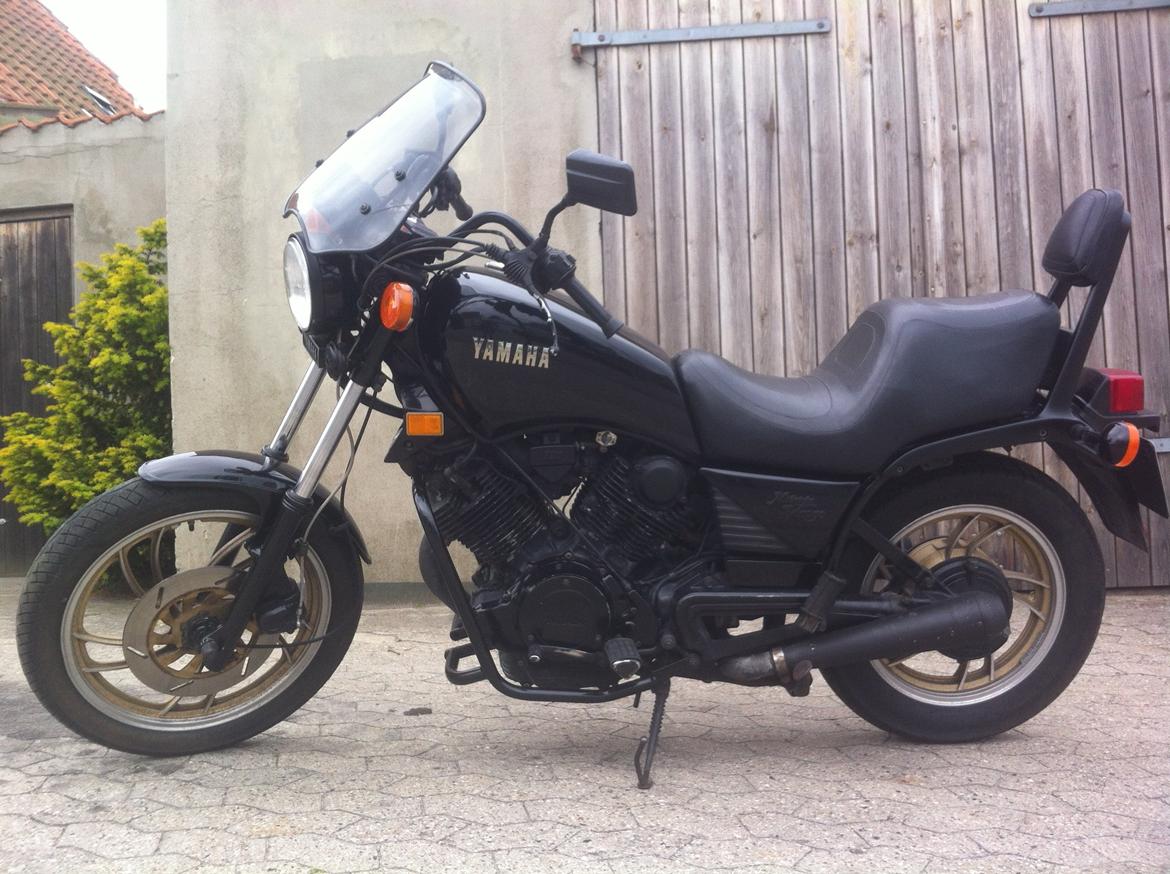 Yamaha XV920 (SOLGT) billede 1