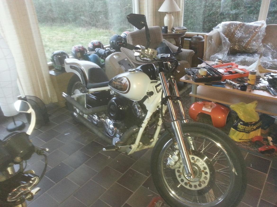 Yamaha xvs 650 Dragstar *Projekt* - Så kom der lidt sort spray folie - Nu i dagslys billede 45