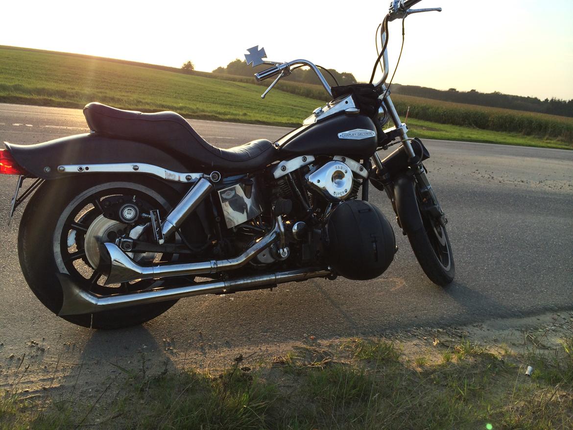 Harley Davidson Superglide billede 4