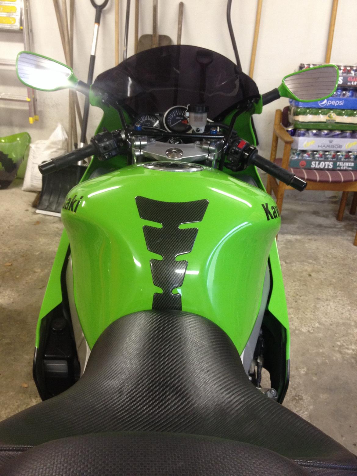 Kawasaki ZX9R billede 2