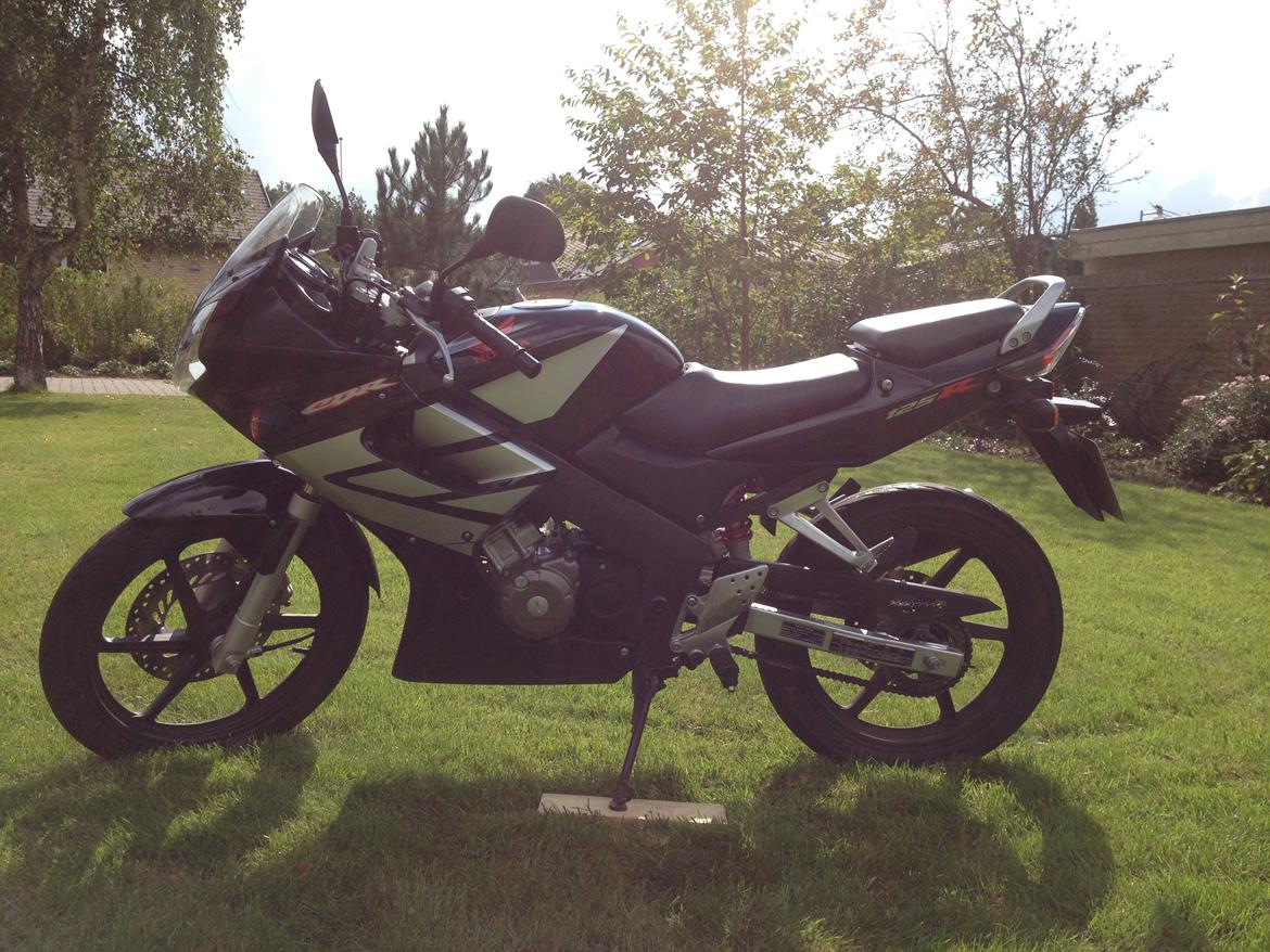 Honda CBR 125 R billede 3