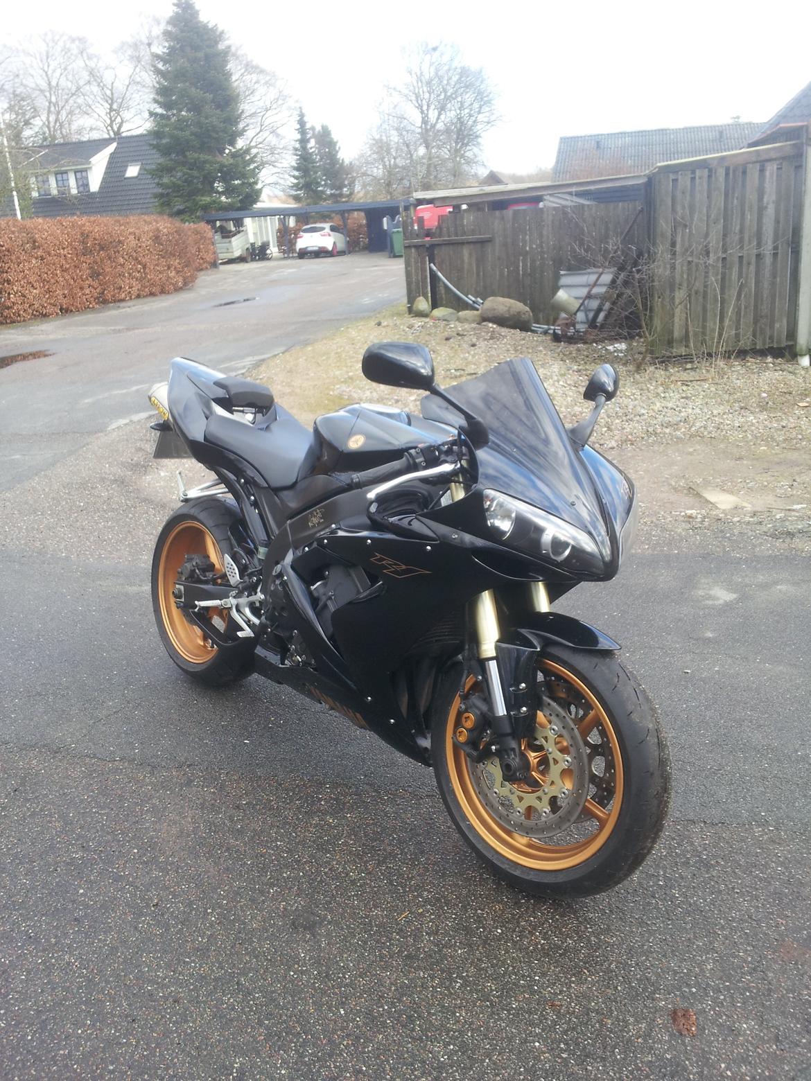 Yamaha Yzf R1 billede 8