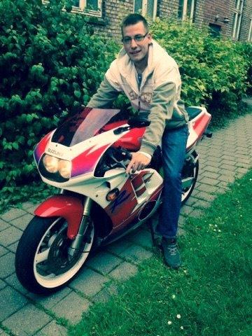 Suzuki GSXR 400 billede 2