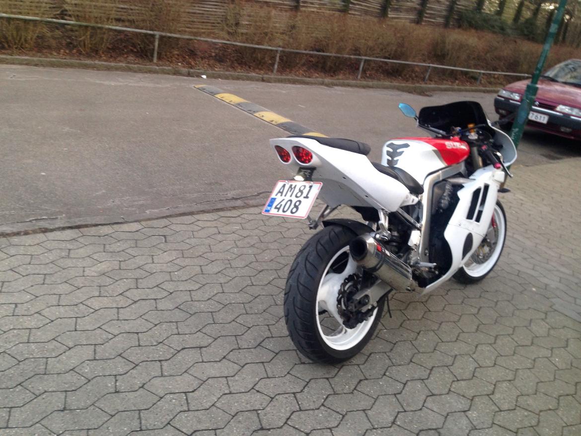 Suzuki GSXR 400 billede 4