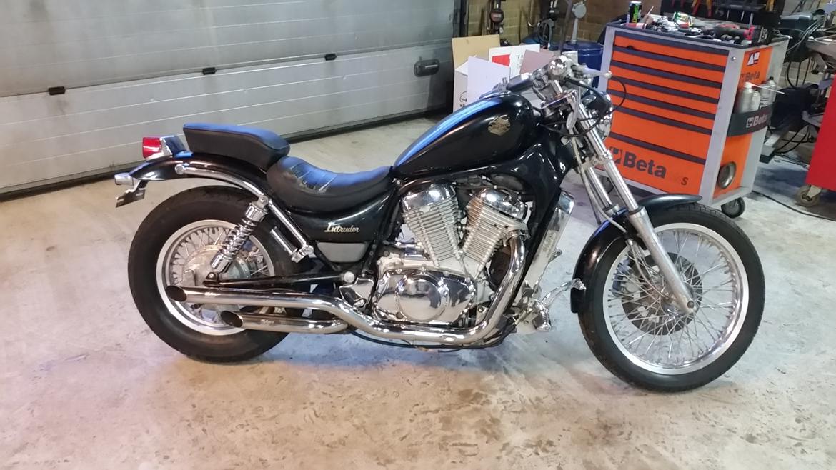 Suzuki Intruder VS700 billede 5