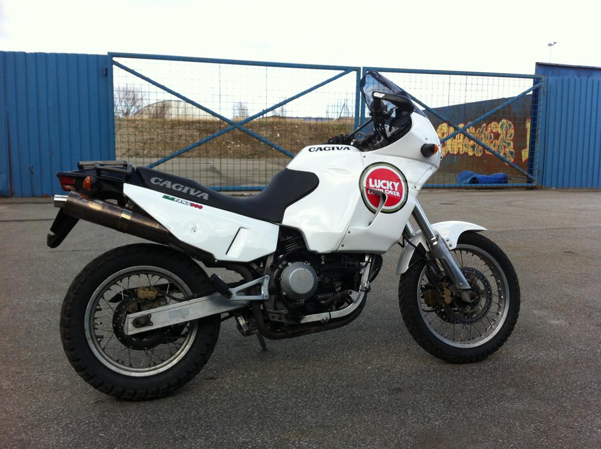 Cagiva Elefant 900 AC billede 1