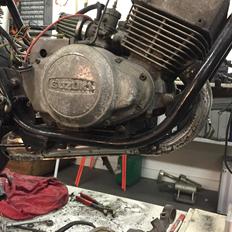 Suzuki gt 250