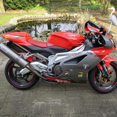 Aprilia RSV 1000 (SOLGT)