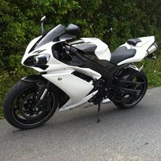 Yamaha R1 RN19