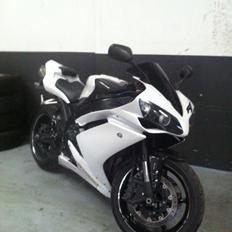Yamaha R1 RN19
