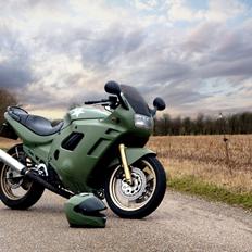 Suzuki GSX 600F