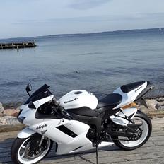 Kawasaki ZX6R NINJA 