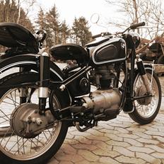 BMW R26