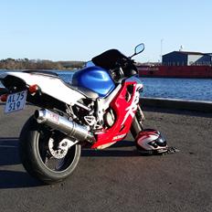 Honda cbr 600 f4 pc35