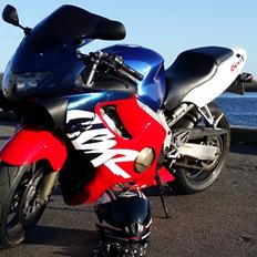Honda cbr 600 f4 pc35