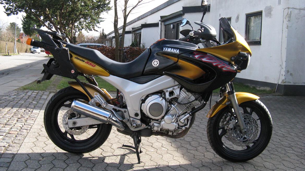 Yamaha TDM 850 - Nu må tiden vise om det er en værdig aftager til min Honda PC. billede 4