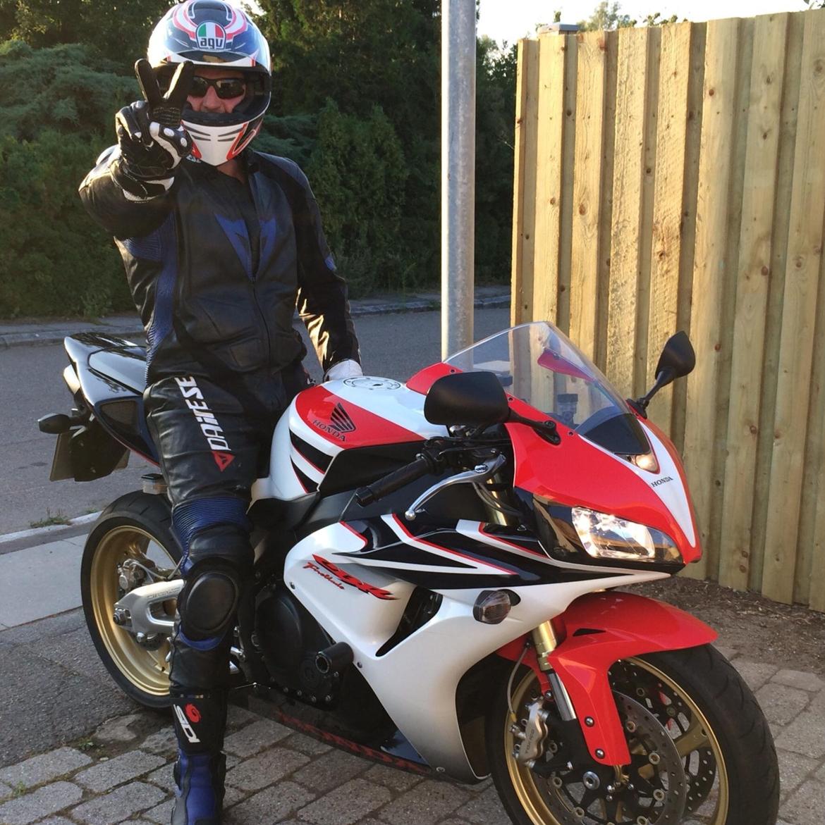 Honda CBR1000RR billede 1