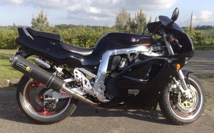 Suzuki GSXR750 billede 4