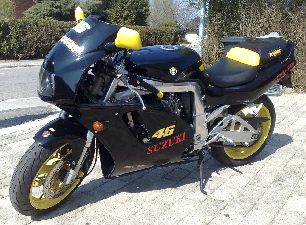 Suzuki GSXR750 billede 3