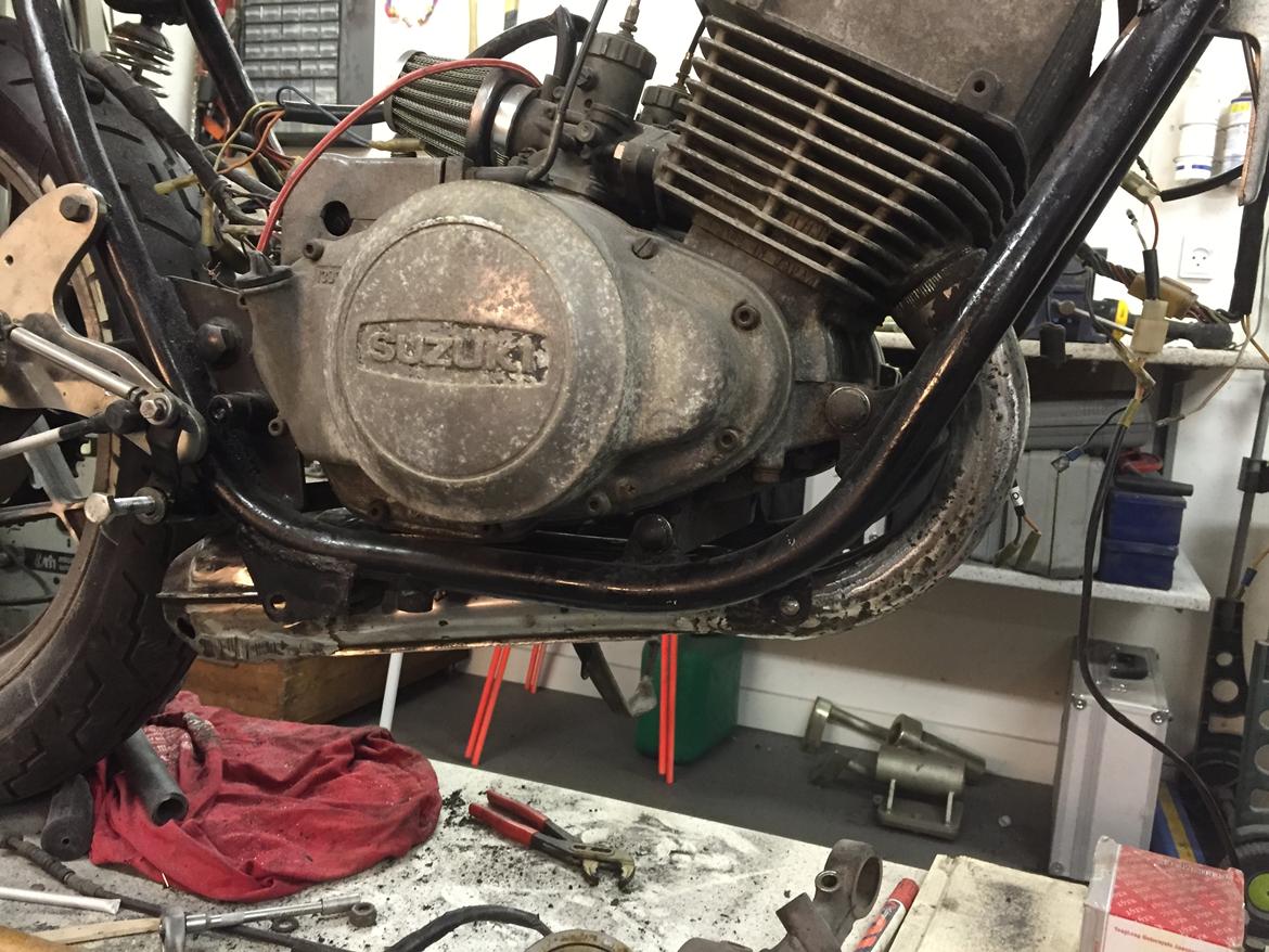 Suzuki gt 250 billede 3