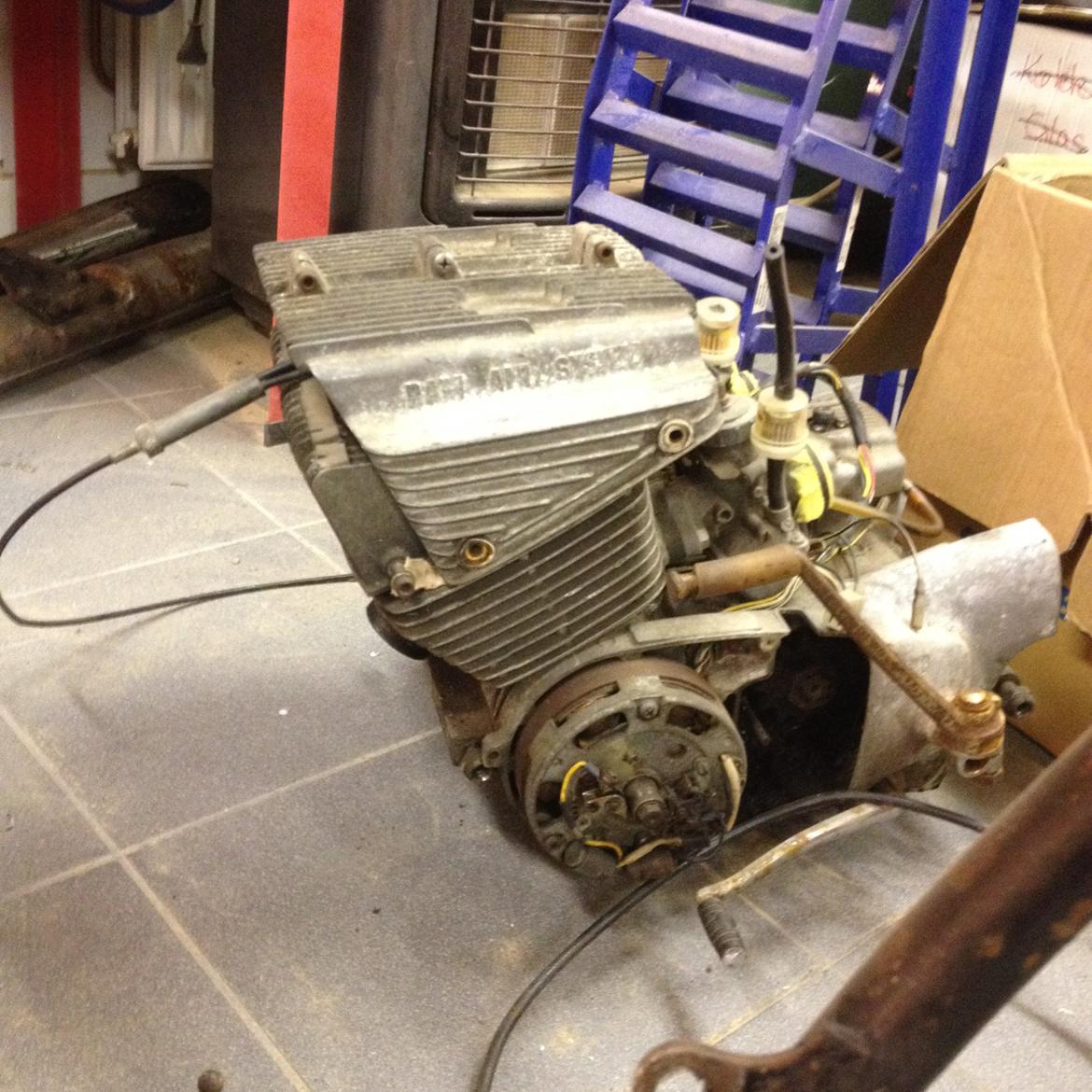 Suzuki gt 250 billede 12