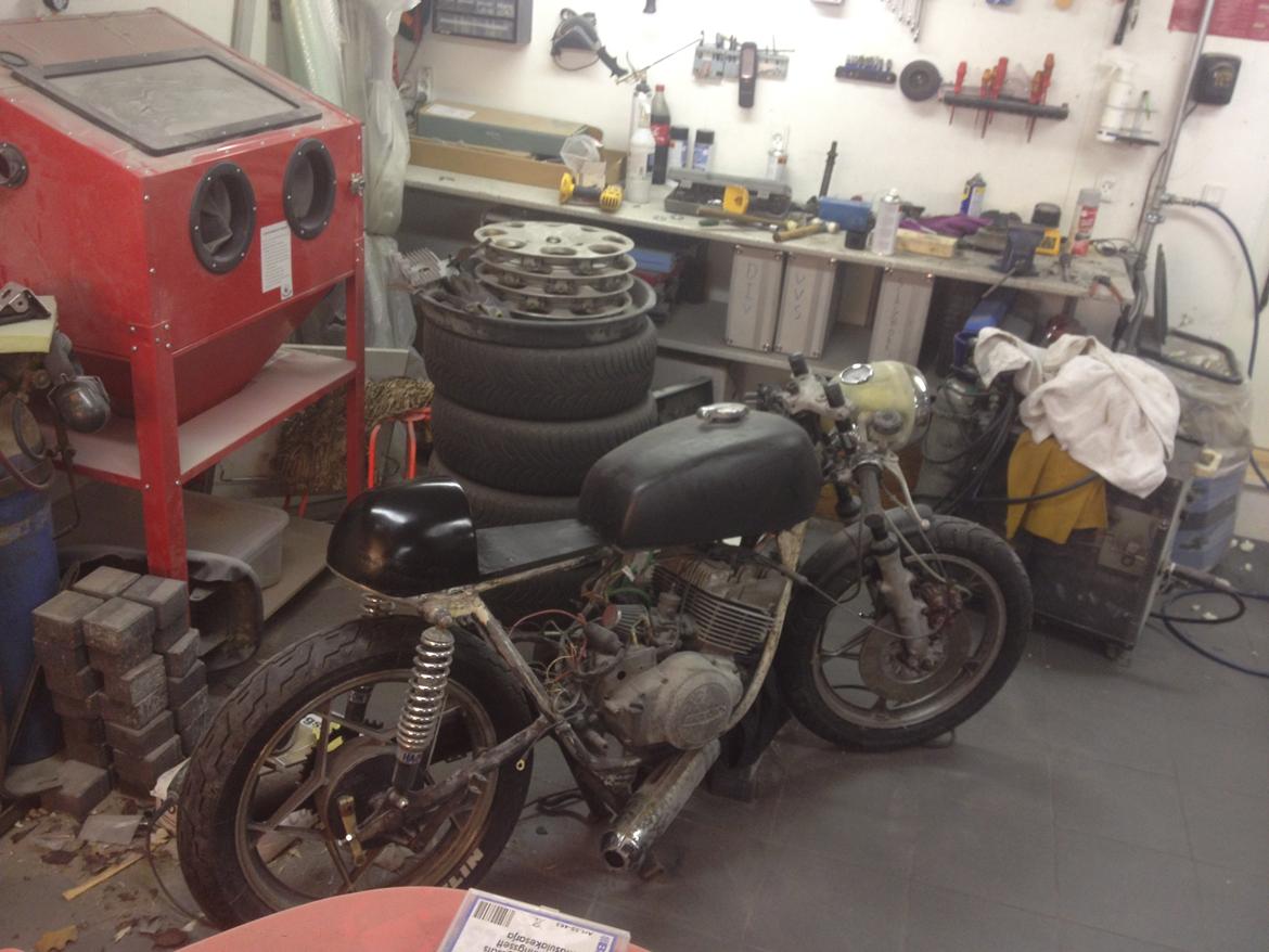 Suzuki gt 250 billede 8