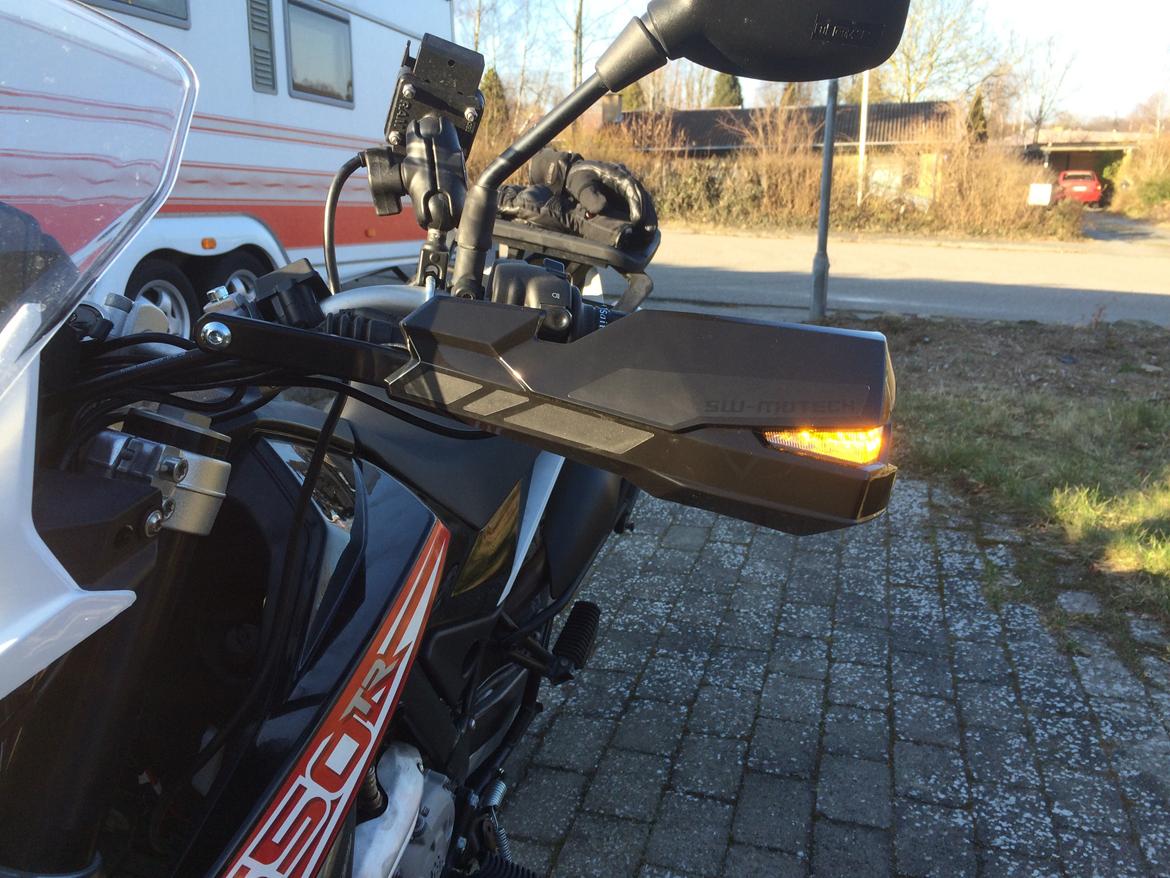 Husqvarna TR 650 Strada - med blinklys billede 12