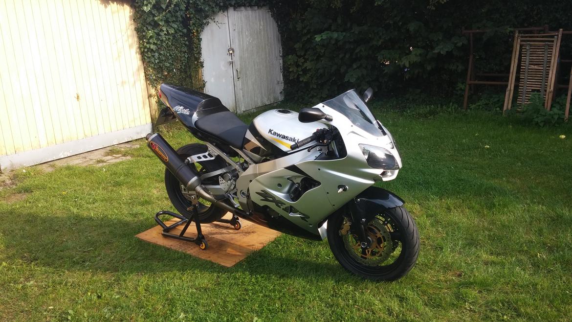 Kawasaki ZX-9R billede 4