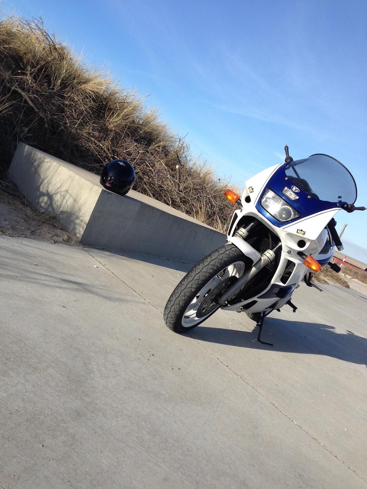 Yamaha FZR600 billede 5