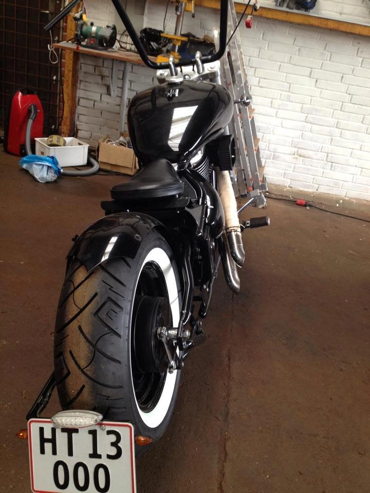 Suzuki Intruder M800 Custom Bobber - Som den står sommer 2015 billede 6
