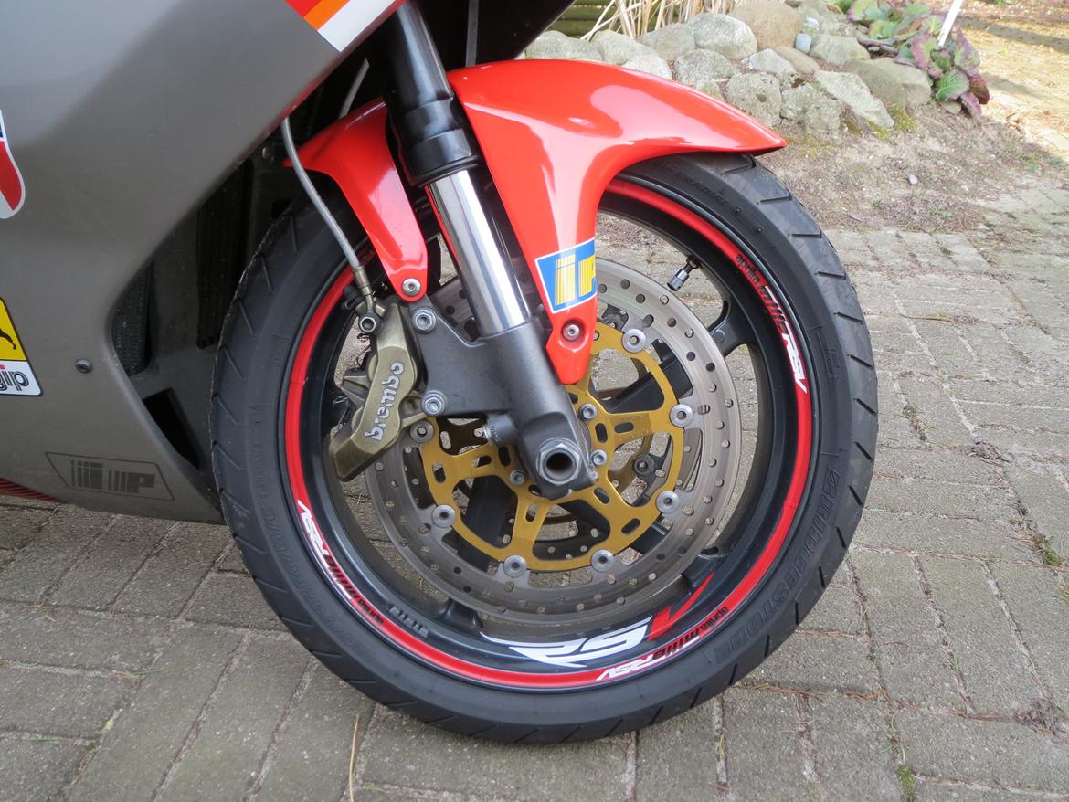 Aprilia RSV 1000 (SOLGT) billede 5