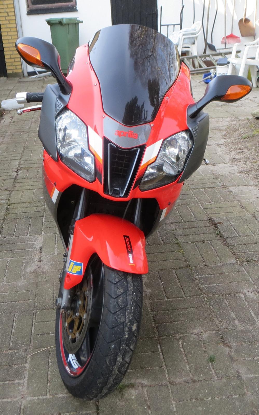 Aprilia RSV 1000 (SOLGT) billede 9