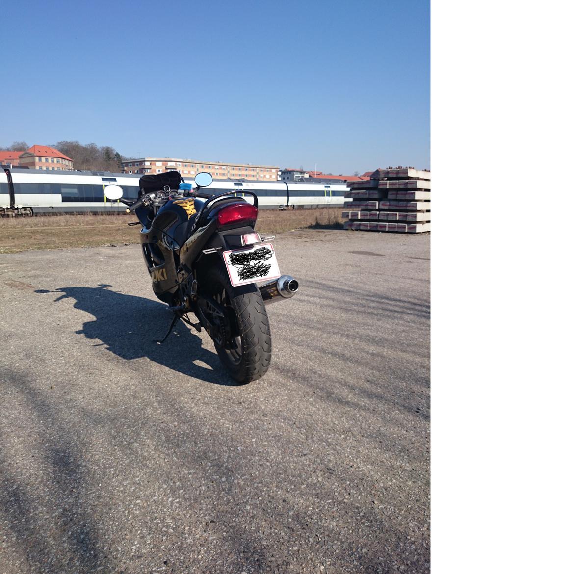 Suzuki GSX 600F SOLGT billede 7