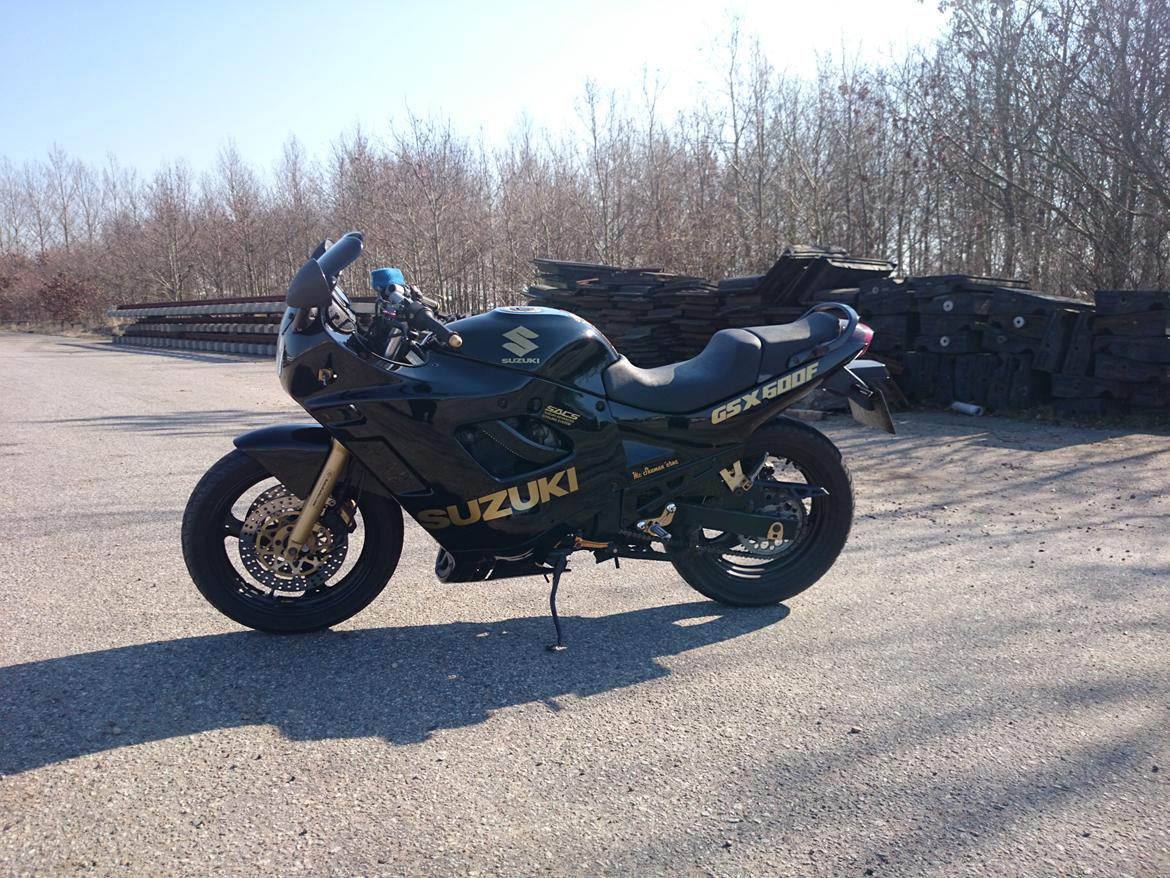 Suzuki GSX 600F SOLGT billede 8