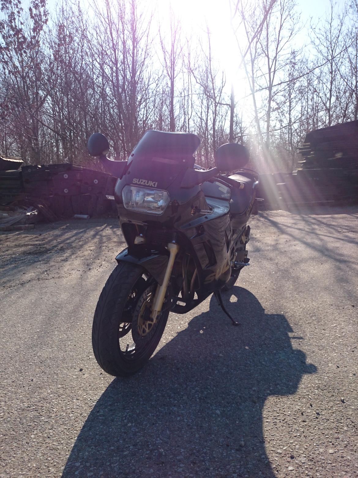Suzuki GSX 600F SOLGT billede 9