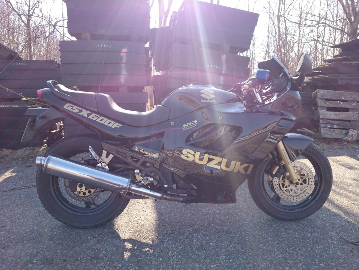 Suzuki GSX 600F SOLGT billede 21