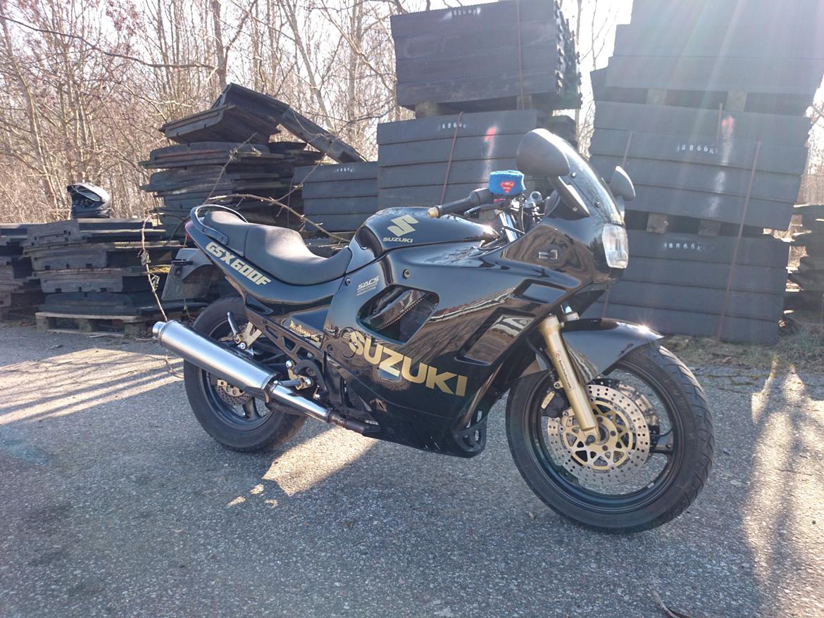 Suzuki GSX 600F SOLGT billede 22